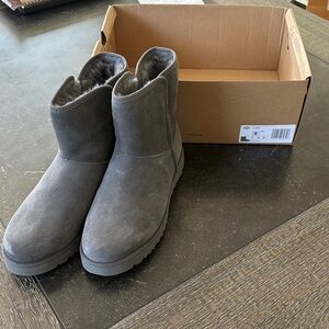 NWT UGG Charcoal Ankle Boots